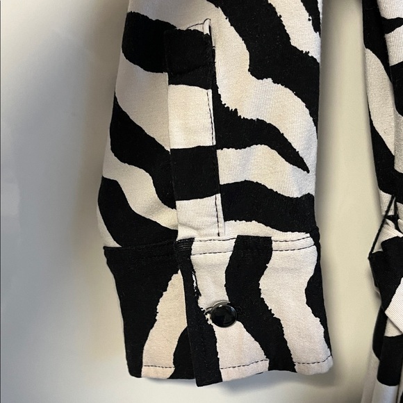 Larry Levine Black and White Zebra Print Belted Midi Shirt Dress, Size M - Picture 5 of 10